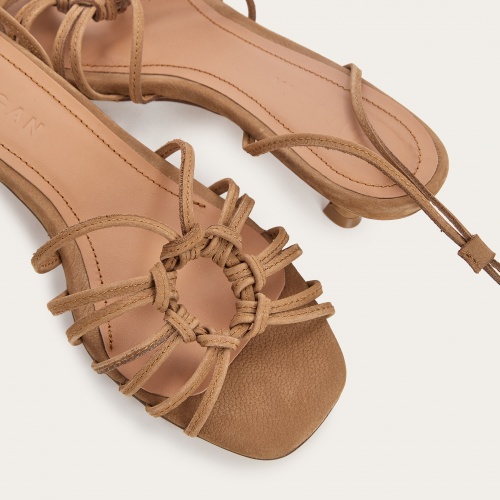 Amfi kitten Sandals, caramel | Balagan Studio