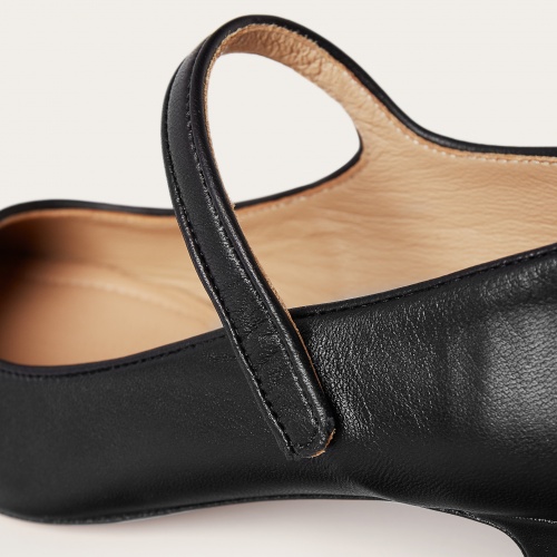 Dora Low Heels, black OUTLET | Balagan Studio