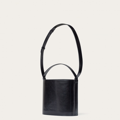 Champagne Bucket Bag M, glossy black OUTLET | Balagan Studio