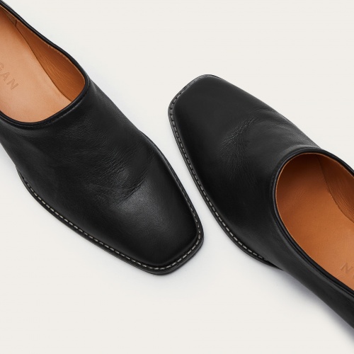 Vincent Flats, black| Balagan Studio