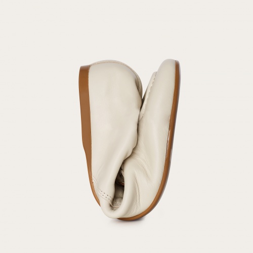 Lila półbuty, alabaster | Balagan Studio