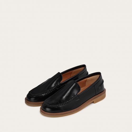 Agora Flats, glossy black | Balagan Studio