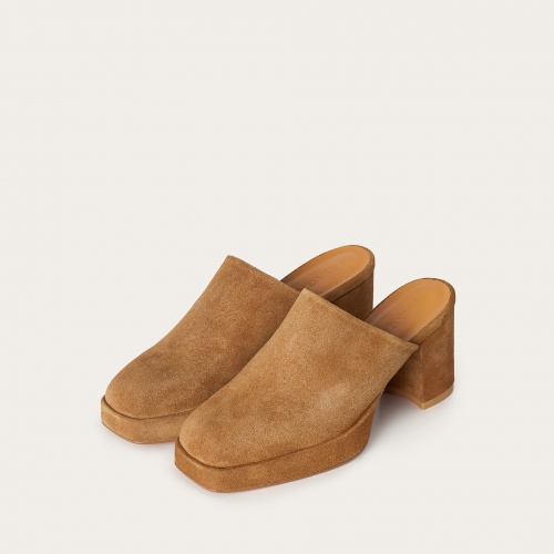Gloria flats, caramel velvet| Balagan Studio