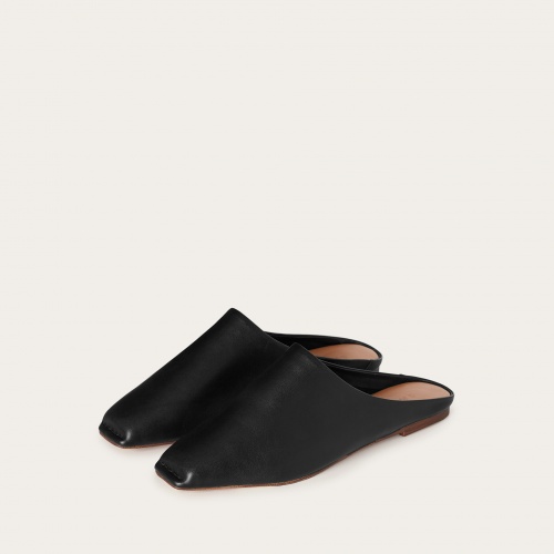 Bayit slides, black | Balagan Studio