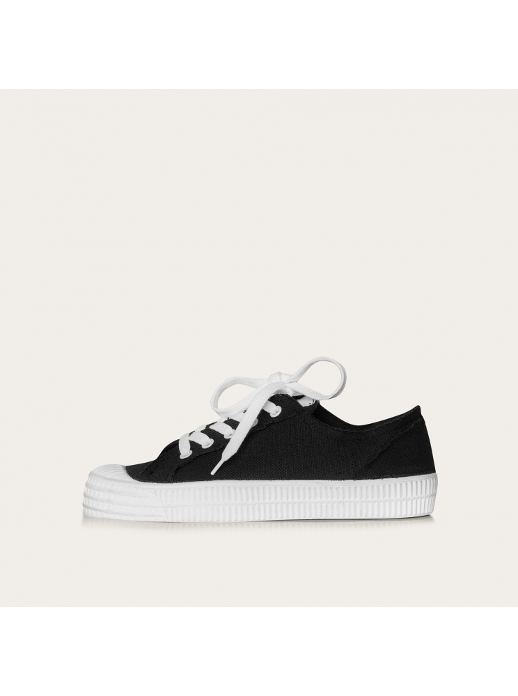 Novesta Star Master women's sneakers VEGAN, black | Balagan Studio