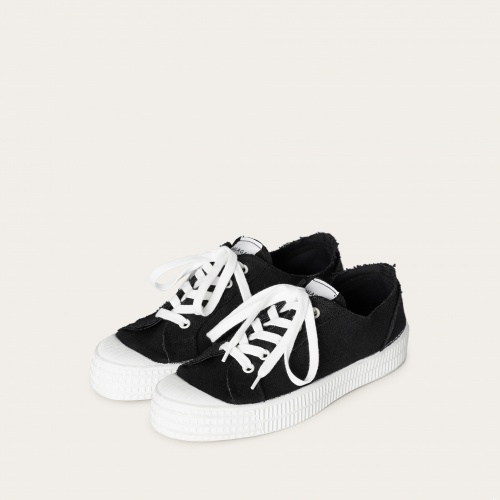 Novesta Star Master sneakersy męskie VEGAN, czarne na białym| Balagan Studio