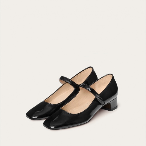 Dora Low Heels, glossy black | Balagan Studio