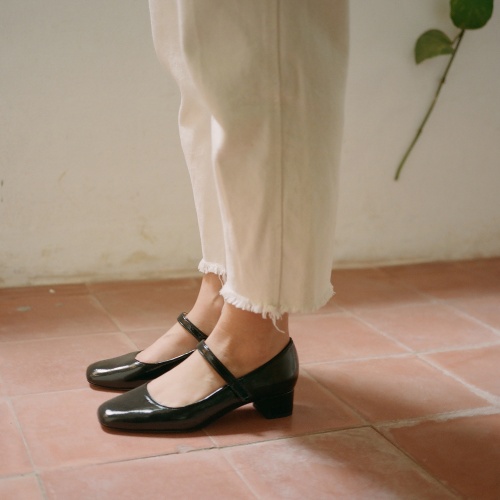 Dora Low Heels, glossy black | Balagan Studio