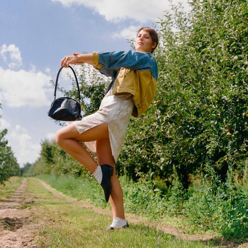 Hug Bag M, black croco | Balagan Studio