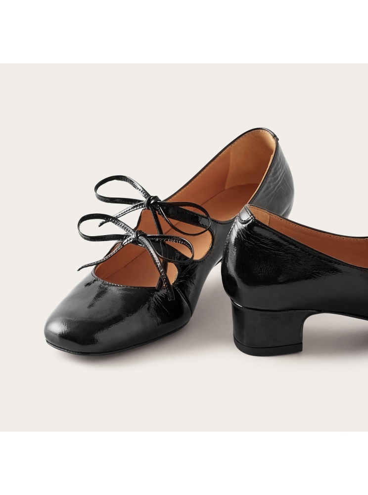 Greta Heels, glossy black