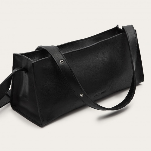 Monique Bag M, black OUTLET | Balagan Studio