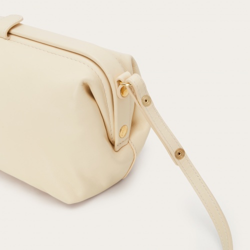Rofe Bag M, butter cream OUTLET | Balagan Studio