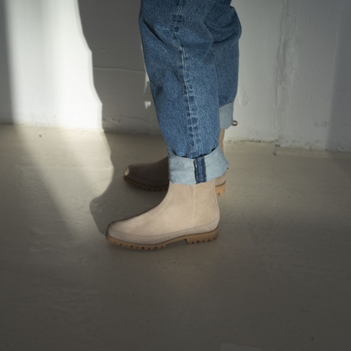 Saviv boots, grey velvet | Balagan Studio