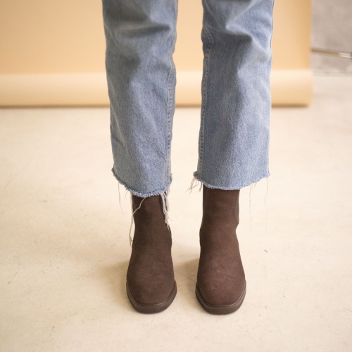 Arava Chelsea Boots, dark chocolate velvet | Balagan Studio