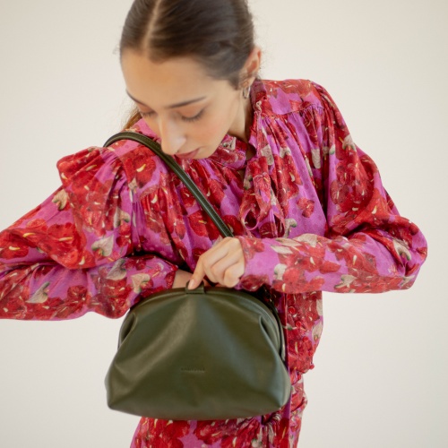 Hug Bag M, deep green | Balagan Studio