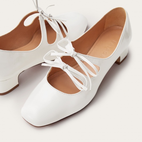 Greta Heels, glossy white | Balagan Studio