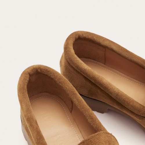 Adam Flats, caramel velvet | Balagan Studio