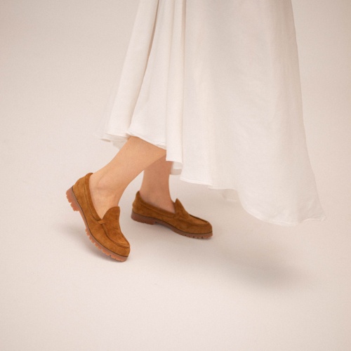 Adam Flats, caramel velvet | Balagan Studio
