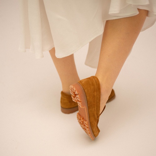 Adam Flats, caramel velvet | Balagan Studio