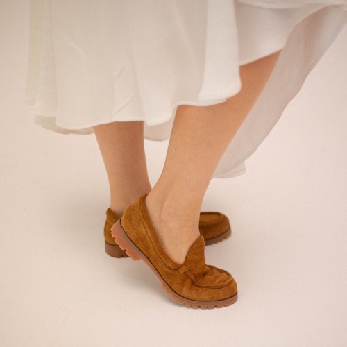 Adam Flats, caramel velvet | Balagan Studio