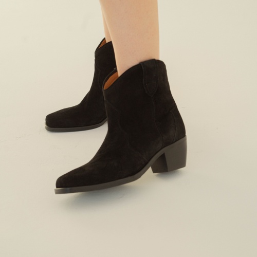 Jesse Cowboy Boots, black velvet | Balagan Studio