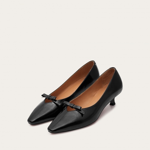Matana Pumps, glossy black | Balagan Studio