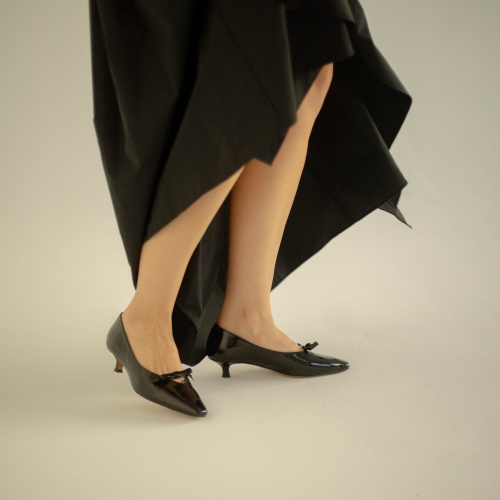 Matana Pumps, glossy black | Balagan Studio