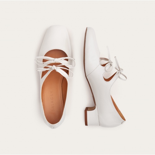 Greta Heels, glossy white...