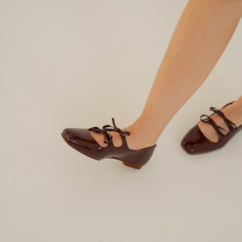 Shirley Ballerina, glossy bordo | Balagan Studio
