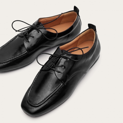 Lila Flats, glossy black| Balagan Studio