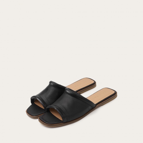 Karit slides, black | Balagan Studio