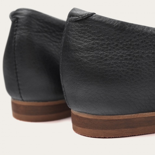 Serge Flats, black | Balagan Studio