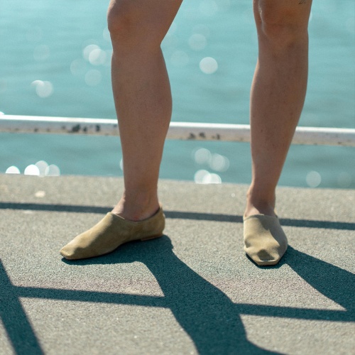 Hatzer Ballerina, wheat velvet | Balagan Studio