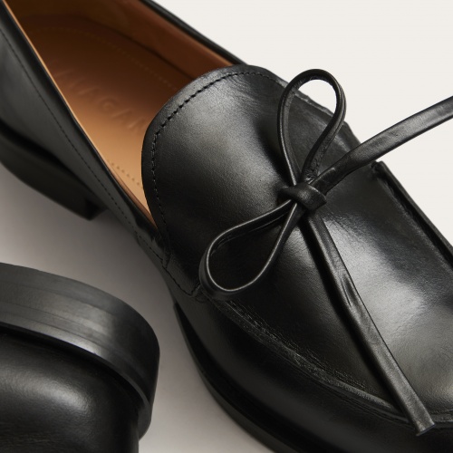 Raphael Flats, black rustic| Balagan Studio