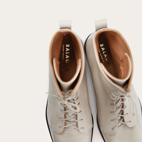 Tzava Boots, ivory OUTLET | Balagan Studio