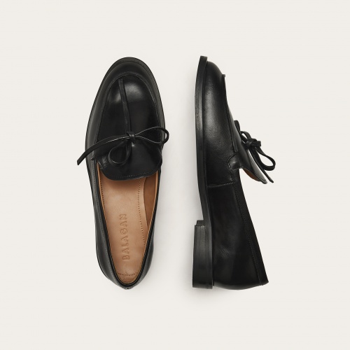 Raphael Flats, black rustic| Balagan Studio