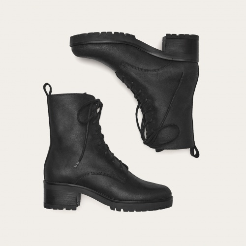Yehida boots, waxed black | Balagan Studio