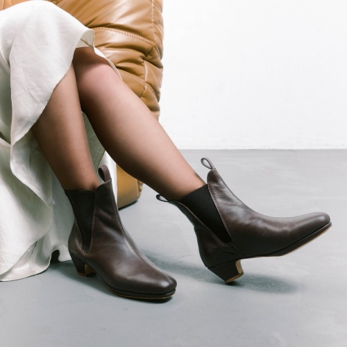 Akew Boots, deep brown OUTLET