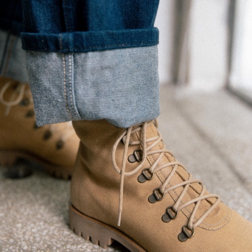 Har boots, sand | Balagan Studio