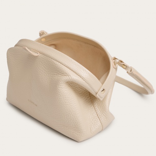 Hug Bag M, cream | Balagan Studio