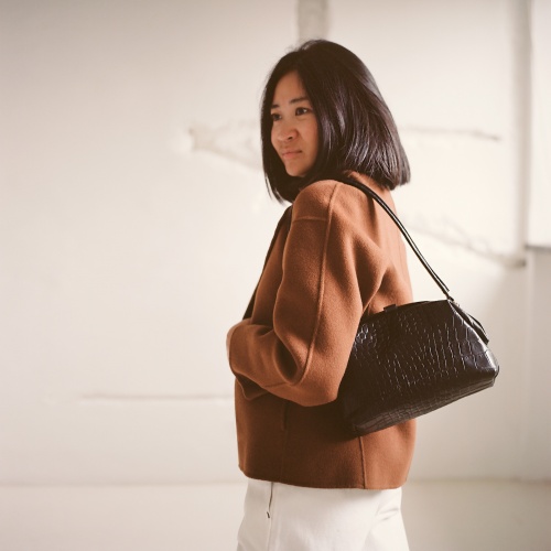 Hug bag torebka M, czarny wzór krokodyla OUTLET | Balagan Studio