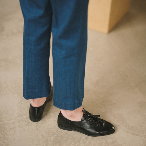 Step Flats, glossy black | Balagan Studio