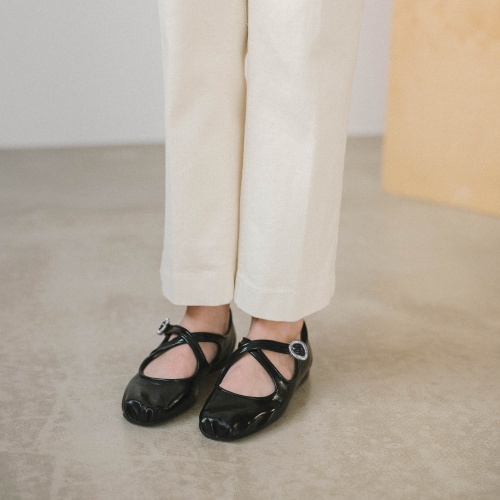 Doris Ballerina, glossy black | Balagan Studio