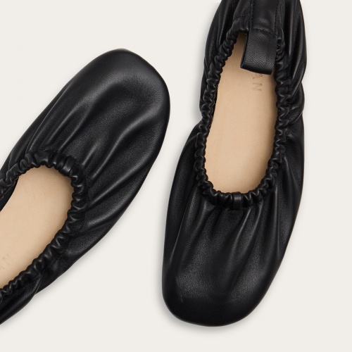 Charms Ballerina, black | Balagan Studio