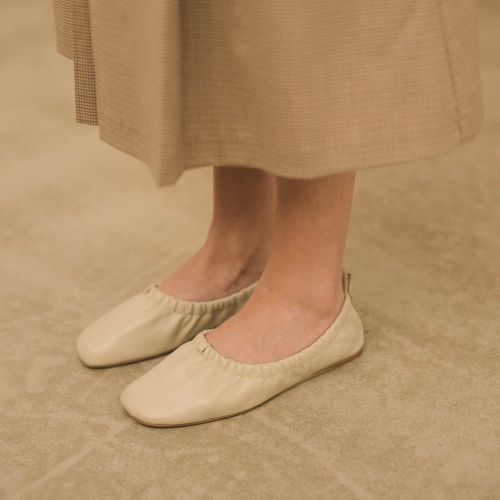 Charms Ballerina, beige| Balagan Studio