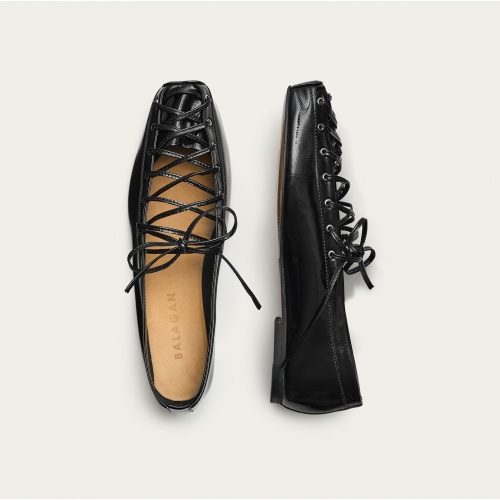 Cleo Ballerina, glossy black