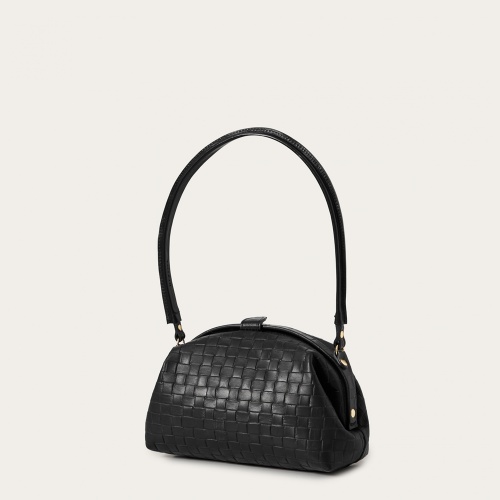 Hug bag torebka M, czarna matowa plecionka | Balagan Studio