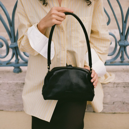 Hug Bag M, black | Balagan Studio