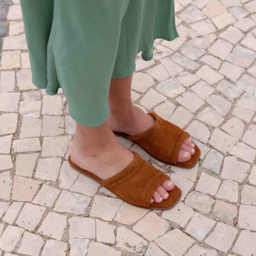 Karit klapki, karmelowy welur | Balagan Studio