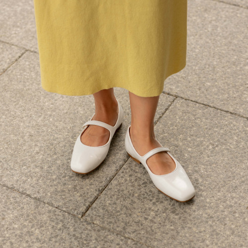 Pass Ballerina, glossy white | Balagan Studio
